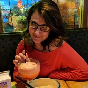 Meet your Posher, Leanne